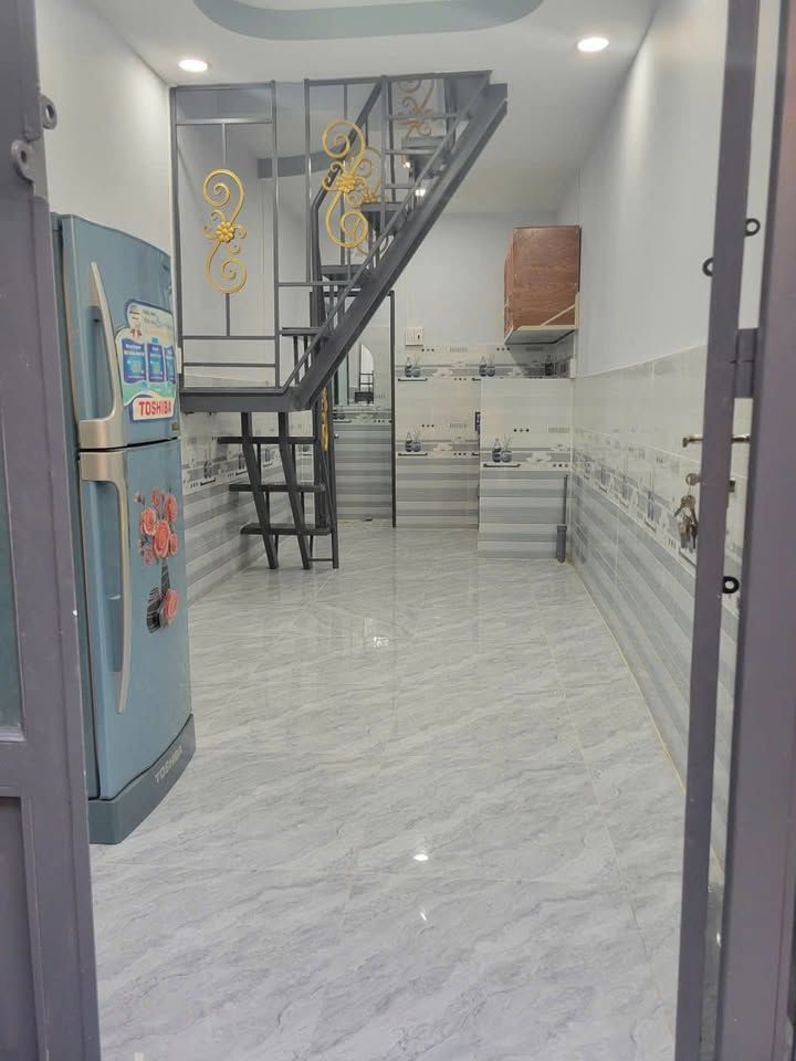 Nhà riêng hẻm Lê Văn Lương, Quận 7, 17.5m² giá 850 triệu - Sẵn sàng vào ở!