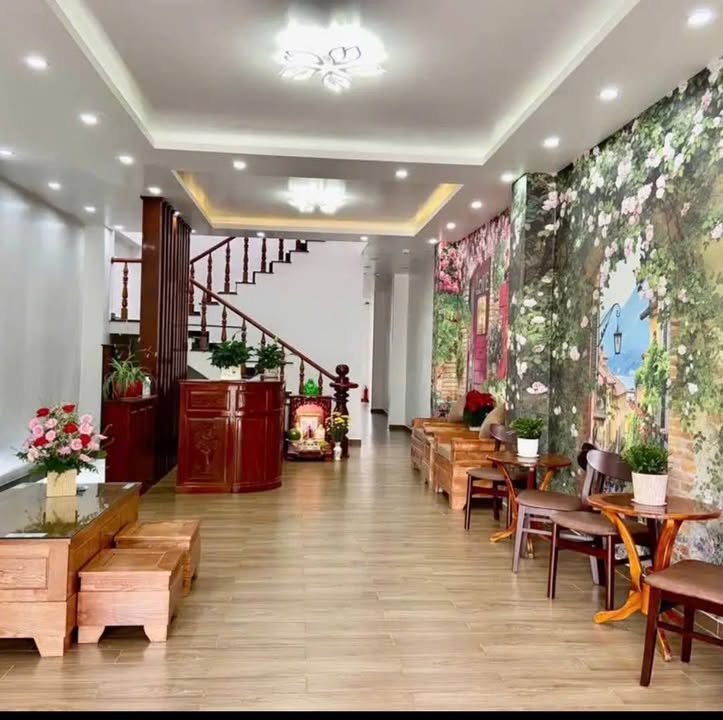 Khách sạn cho thuê đường Xô Viết Nghệ Tĩnh, Đà Lạt 10 phòng - Cơ hội đầu tư tuyệt vời!