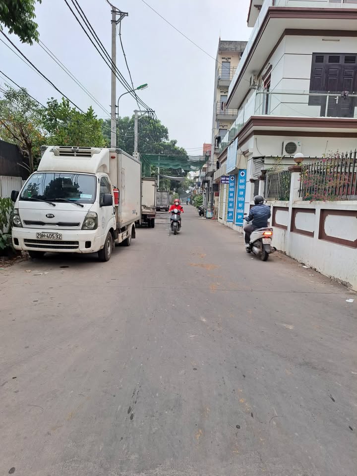 Đất nền Quang Minh - Mê Linh 70m² giá thỏa thuận - Khu vực thoáng đãng, tiện ích đầy đủ!