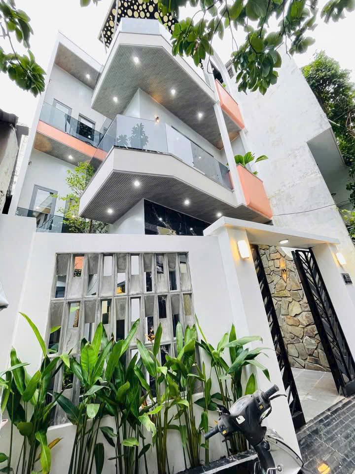 Nhà 3 Tầng Điện Biên Phủ Thanh Khê 60m² giá 5.59 tỷ - Full nội thất, bãi đậu ô tô 24/24!