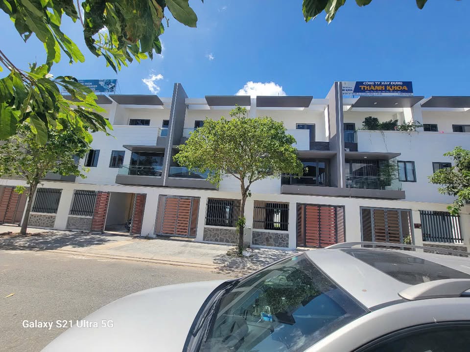 Nhà thô Baria City Gate 120m² giá 4.35 tỷ - Sẵn sàng trang trí theo ý thích!