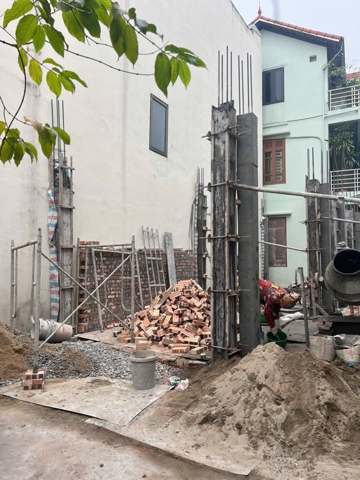 Nhà 4 tầng tại Lại Yên, Hoài Đức, 40m² giá 4.35 tỷ - Vị trí đắc địa gần ủy ban!