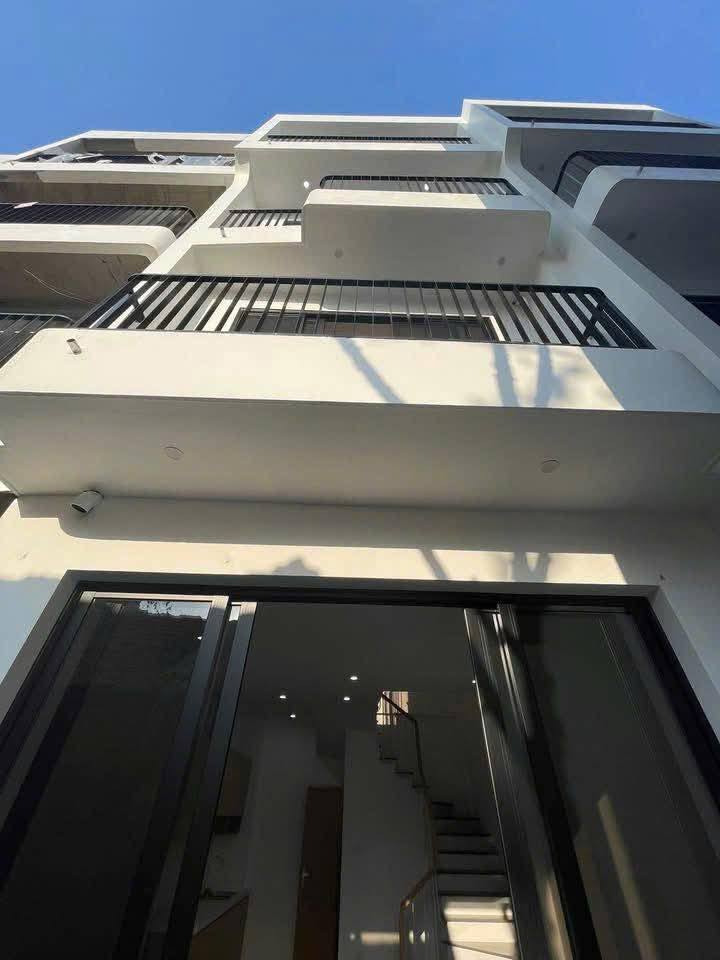 Nhà mới 4 tầng mặt ngõ Đồng Nhân, Hoài Đức, 31m² giá 4.95 tỷ - Thiết kế hiện đại!