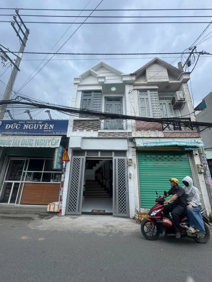 Nhà mặt tiền Lê Văn Khương, quận 12, diện tích 24m² - Kinh doanh tuyệt vời!