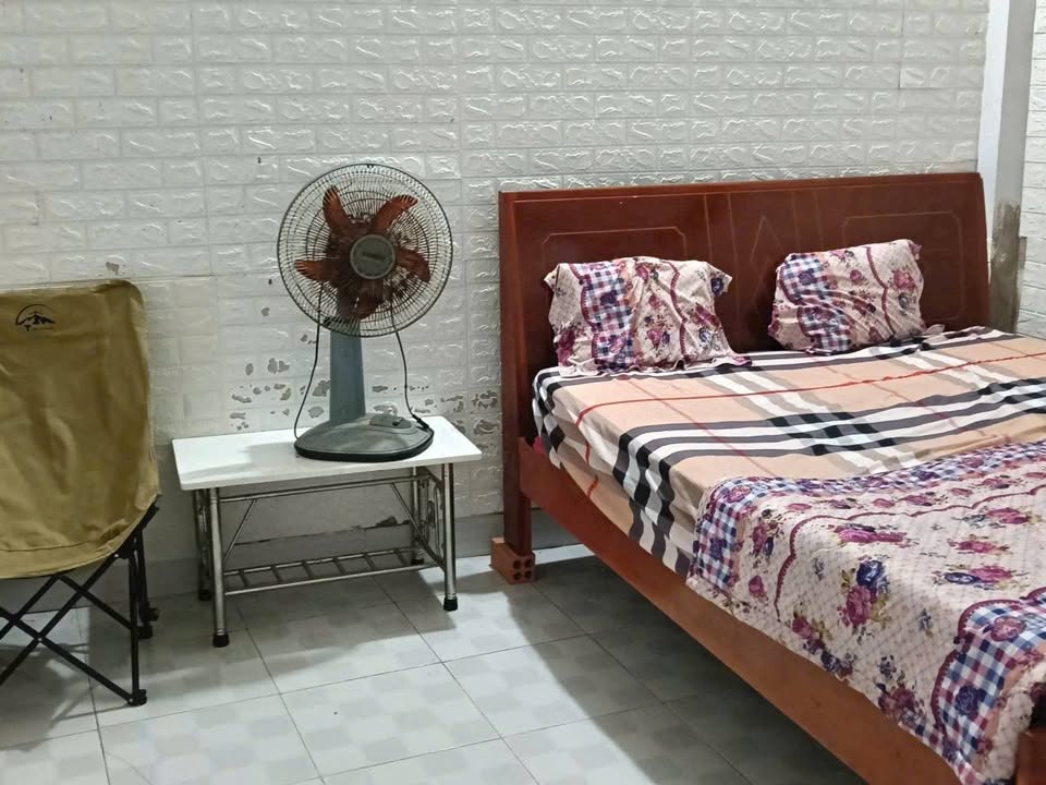 Nhà nguyên căn cho thuê tại Nguyễn Phúc Khoát, Phan Thiết 40m² - Full nội thất, giá chỉ 2 triệu!