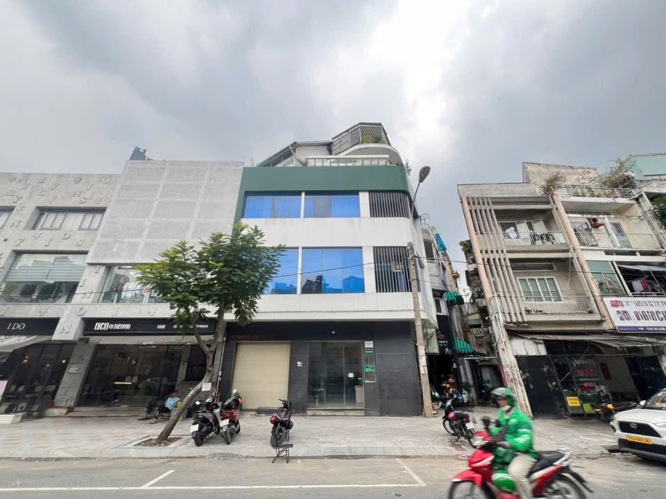 Nhà Mặt Tiền Đường Nguyễn Cư Trinh Quận 1 - 77m² Giá 60 triệu/tháng - Kinh doanh đa ngành nghề!