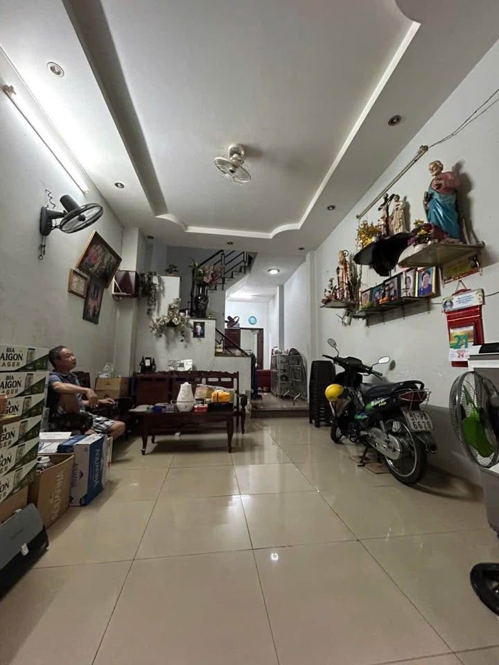Nhà mặt tiền Nguyễn Tử Nha, Tân Bình 66m² giá 9.5 tỷ - Chính chủ lâu đời, 4 tầng kiên cố!