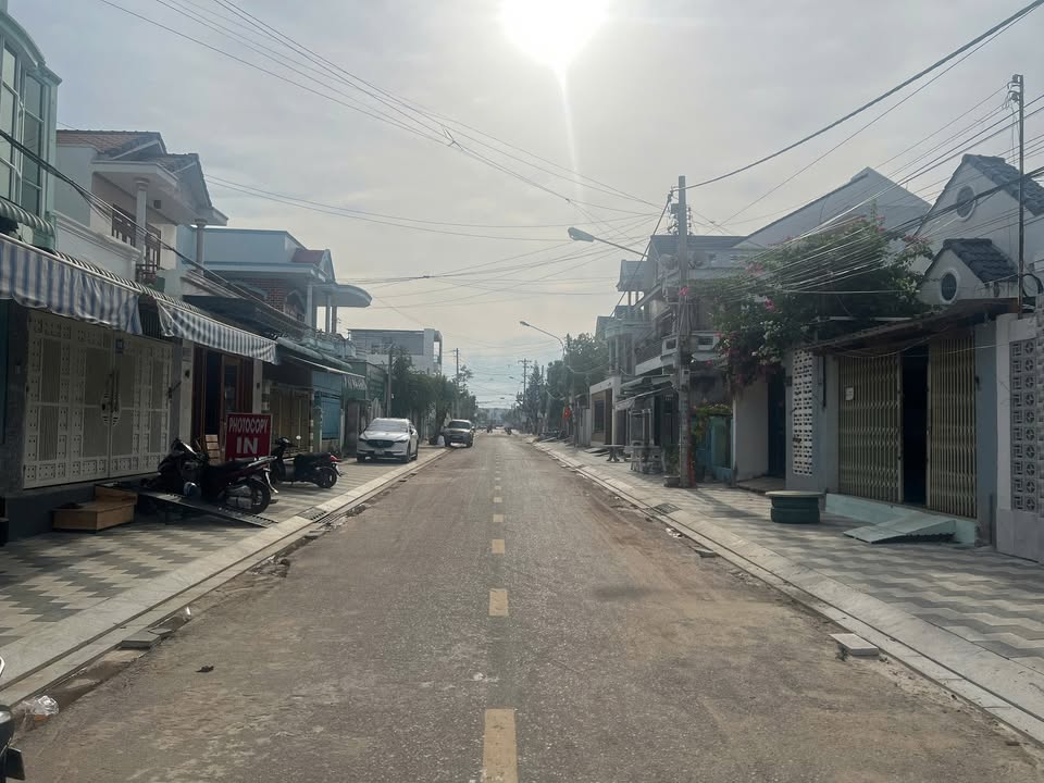 Kho chứa hàng cho thuê mặt tiền Trần Quang Diệu, Phan Thiết 200m² - Hợp đồng dài hạn, sửa chữa thoải mái!