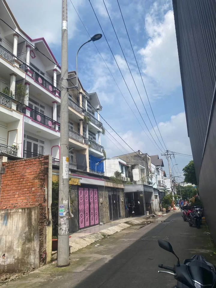 Đất nền Bình Tân 76m² giá 7.6 tỷ - Cạnh trường học Bùi Hữu Nghĩa!