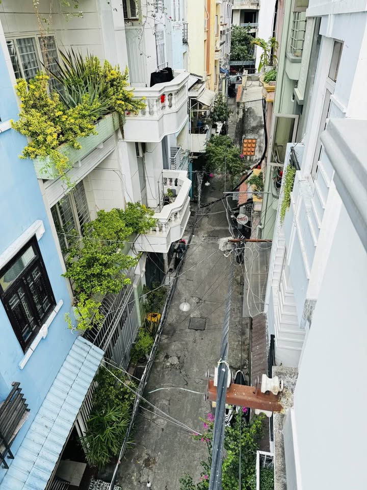 Nhà riêng Nguyễn Trãi, Quận 10, 60m² giá 16 tỷ - Hẻm xe hơi, hoàn công!