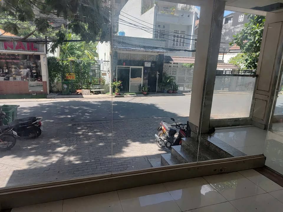 Mặt bằng kinh doanh cho thuê quận 7 200m² giá 18 triệu - Vị trí đắc địa cạnh chung cư An Gia Skyline