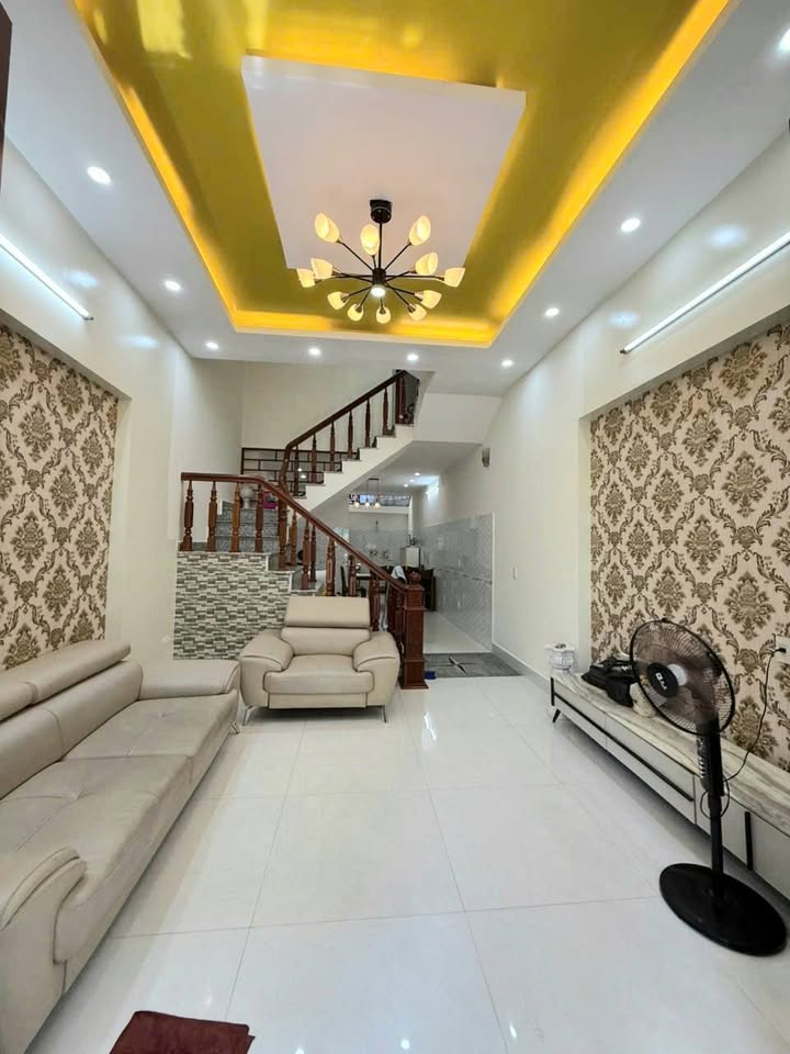 Nhà riêng 3 tầng Lê Hồng Phong, Hải An 55m² giá 3.95 tỷ - Thiết kế độc đáo, ô tô đỗ cửa!