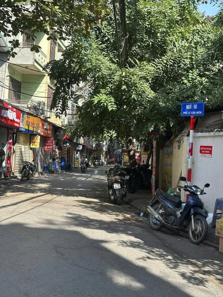 Nhà phố Lê Văn Hiến 42m², 4 tầng giá 7.5 tỷ - Kinh doanh sầm uất, ô tô tránh