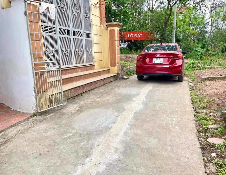 Đất nền Hát Môn, Phúc Thọ 61m² giá 2 tỷ - Vị trí đắc địa cho đầu tư!