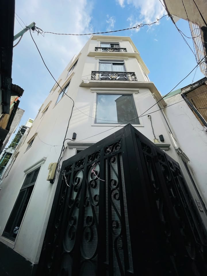 Chính chủ bán CHDV góc 2 mặt hẻm Cách Mạng Tháng Tám, Quận 3, 47.4m² giá 8 tỷ - Đầu tư sinh lời ngay!