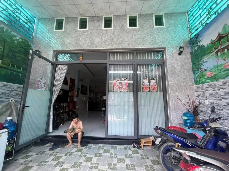 Nhà đẹp Lái Thiêu 130m² giá 4.7 tỷ - Sân xe hơi rộng rãi!