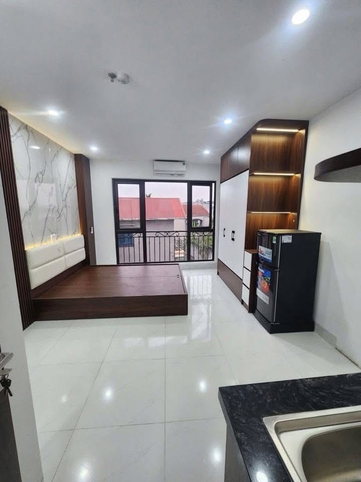 Chung cư mini 7 tầng Cự Khối 57m² giá 11.9 tỷ - Dòng tiền mạnh 45 triệu/tháng!