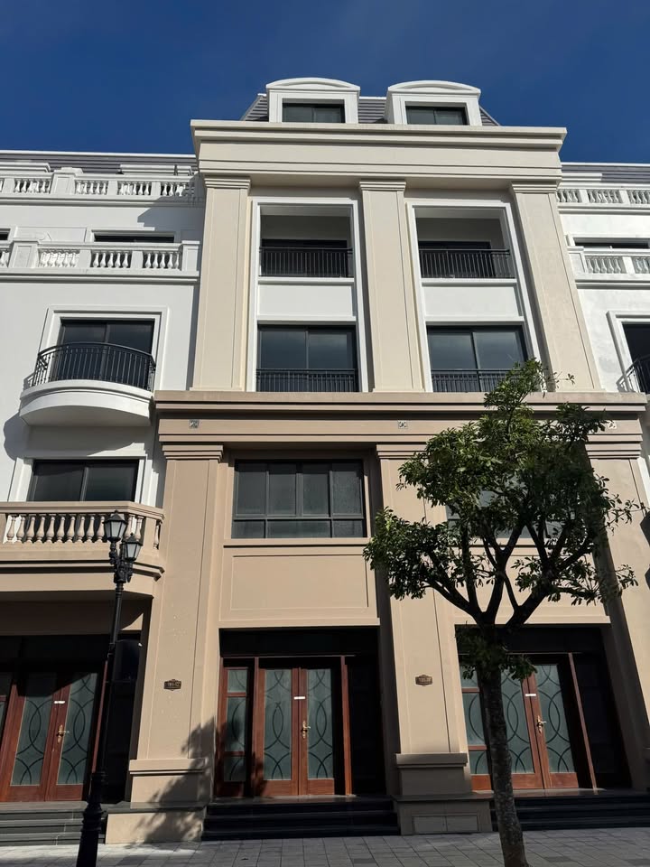 Căn liền kề Vinhomes Golden Avenue Móng Cái 67.5m² giá 4.079 tỷ - Đầu tư sinh lời ngay!