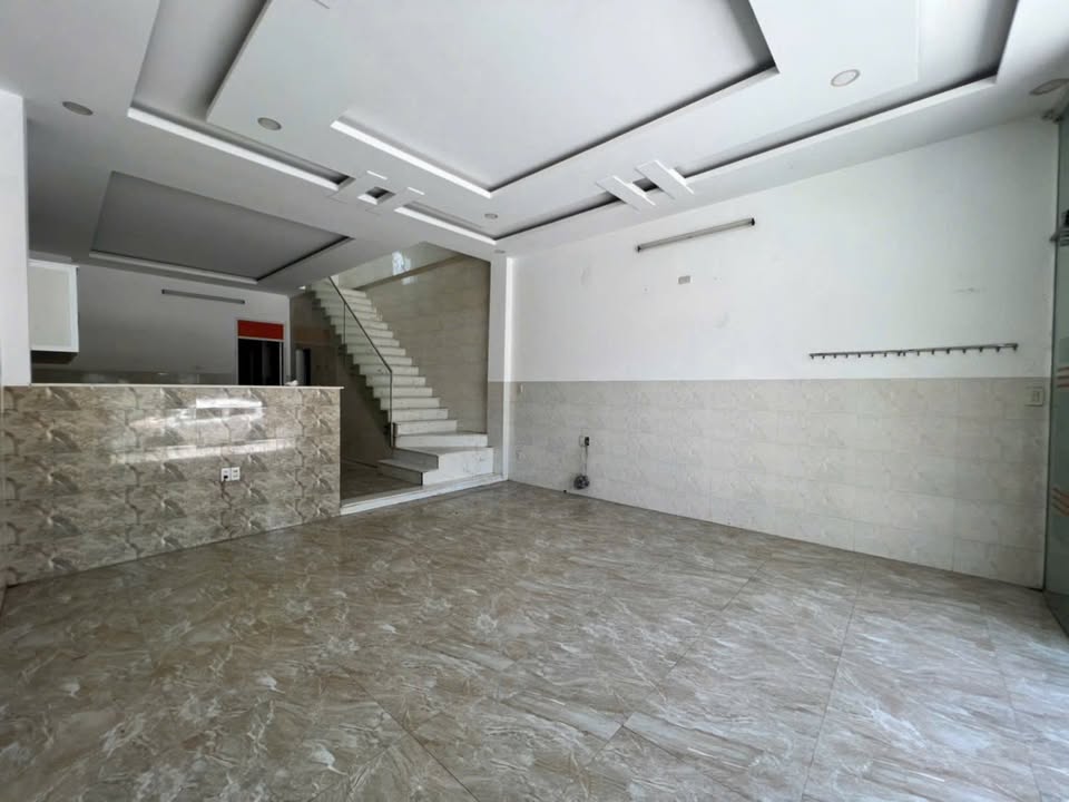 Nhà mặt tiền kinh doanh đường Tôn Đức Thắng, Nha Trang 74m² giá 6.7 tỷ - Đầu tư sinh lời ngay!