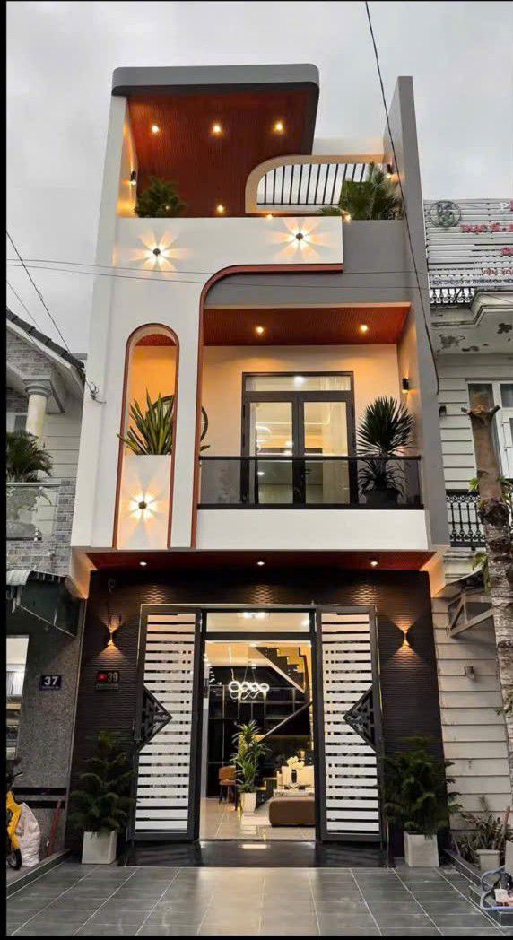 Nhà 2 tầng hẻm 161 đường Phạm Văn Diêu 100m² giá 3.7 tỷ - Sẵn sàng kinh doanh!