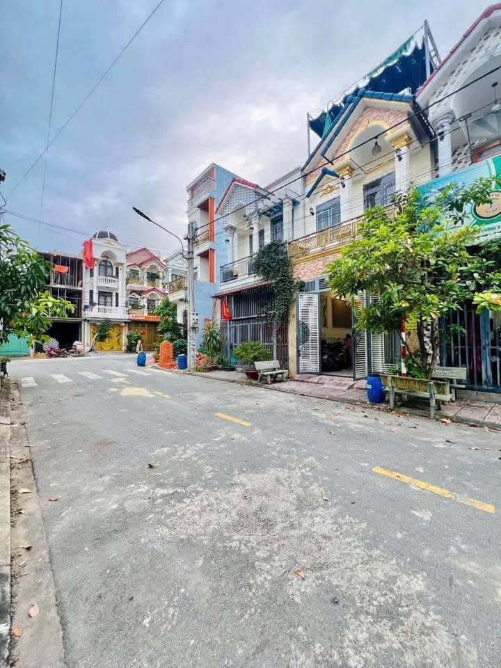 Nhà 1 lầu 1 trệt Tân Bình 64m² giá 3.8 tỷ - An ninh, dân trí cao!