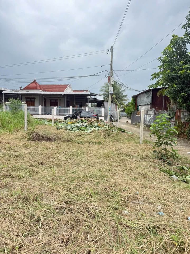 Đất lô góc Suối Hiệp 144m² giá 850 triệu - Hạ giá chốt nhanh ngay hôm nay!