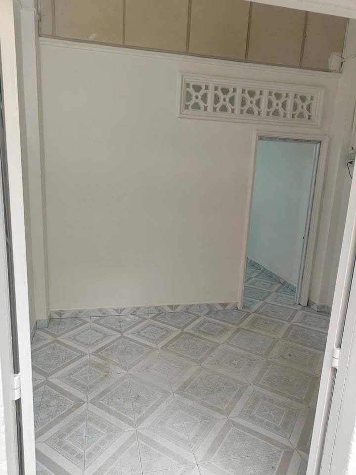 Nhà riêng quận 6, đường Lò Gốm, diện tích 27m², giá 2.4 tỷ - Sẵn sàng vào ở!