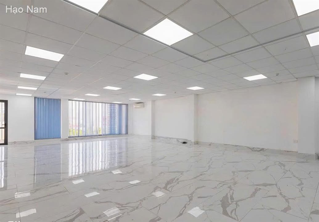 Cho thuê tòa nhà văn phòng 7 tầng tại Đông Hưng Thuận, Quận 12 - Giá chỉ 210 triệu/tháng!