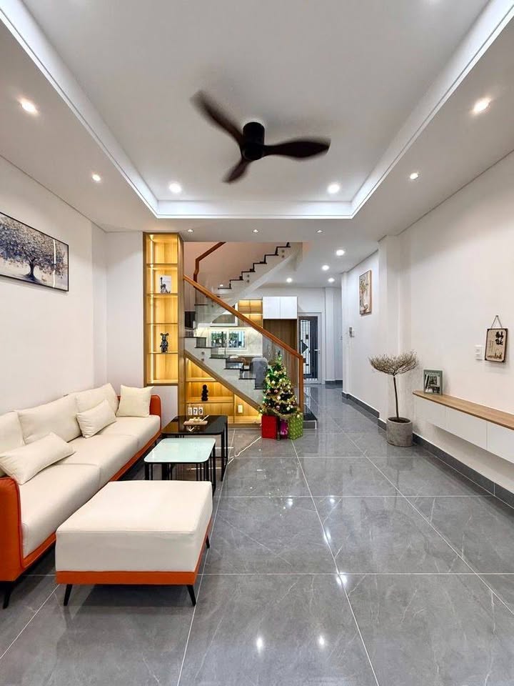 Nhà phố Phan Xích Long, Phú Nhuận 45m² giá 8 tỷ - Đầy đủ nội thất sang trọng!