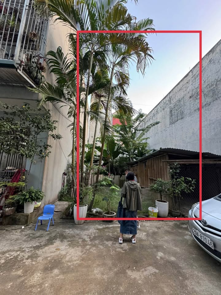 Lô đất 60m² tại Khu tập thể Trường Cao Đẳng ô tô Xuân Khanh - Giá 2.1 tỷ, Nhanh tay sở hữu!