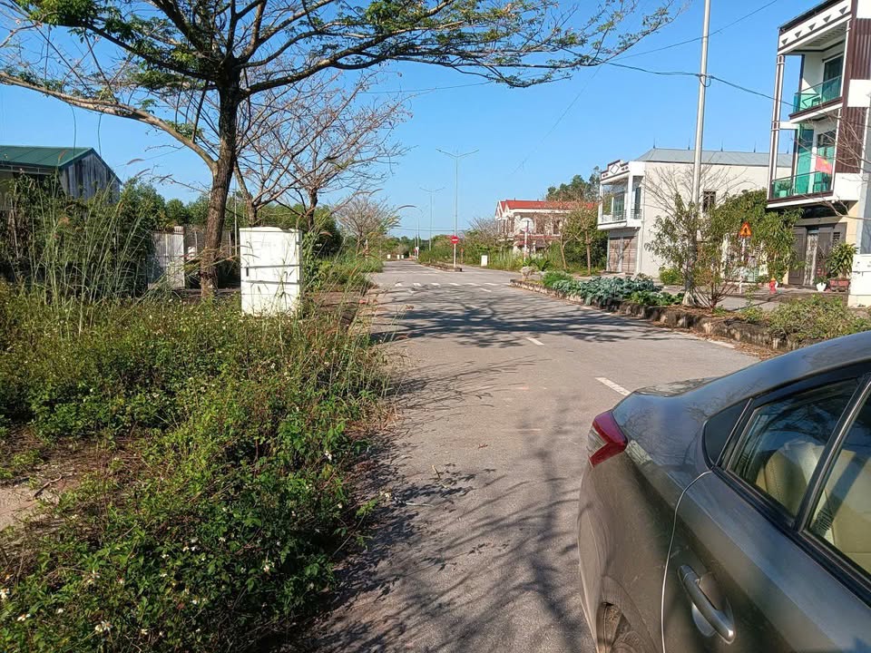 Đất nền khu đô thị Phồn Xương Yên Thế 112m² giá 1.5 tỷ - Mặt tiền 7m cực đẹp!