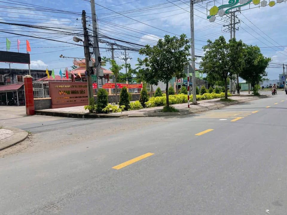 Đất Lô Góc 168m² tại Long Cang, Cần Đước chỉ 1.05 tỷ - Sổ hồng chính chủ!