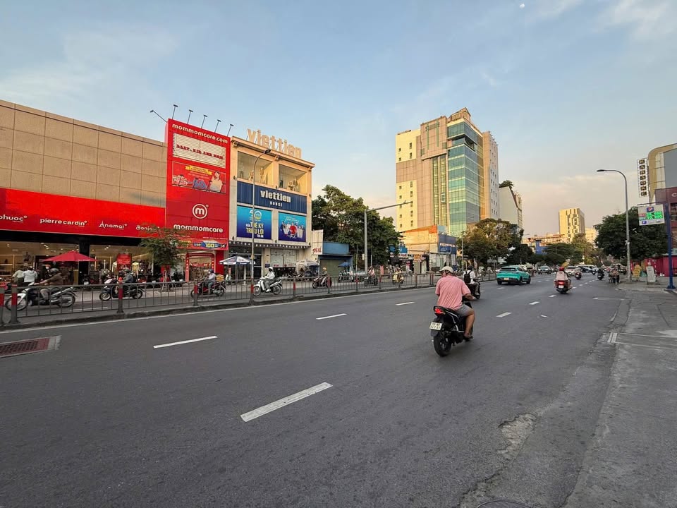 Nhà cho thuê hẻm xe hơi Phan Đăng Lưu, Quận Phú Nhuận 80m² - Thích hợp cho nhiều mục đích sử dụng!