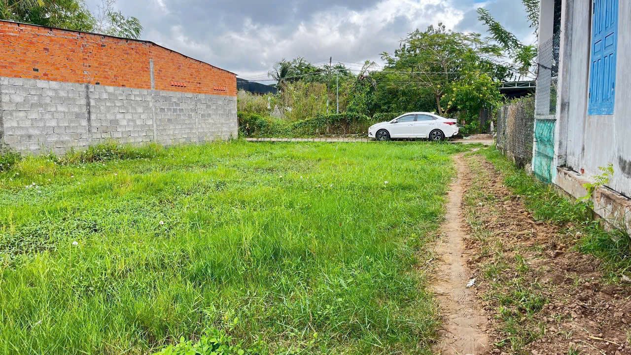 Đất thổ cư 104m² tại Hàm Chính, giá chỉ 590 triệu - Cách chợ Bình An 80m!