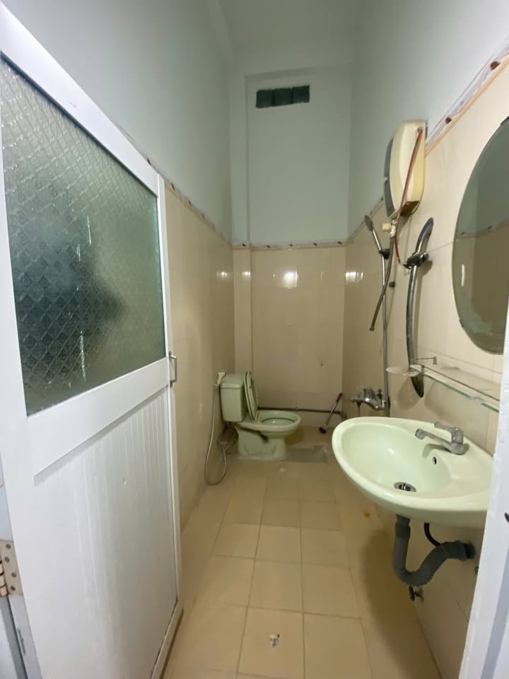 Nhà cho thuê đường 2/4, Nha Trang 70m² - Vừa ở vừa kinh doanh ngay!