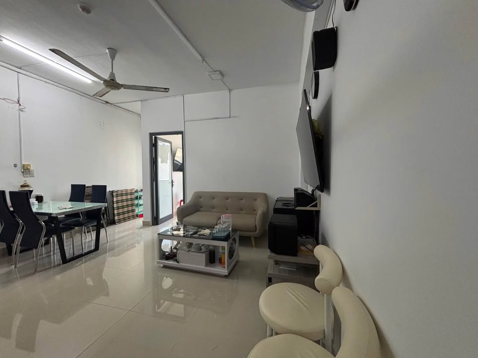 Căn hộ Napoleon Nha Trang 56m² giá 9 triệu - Full nội thất, view phố đẹp!