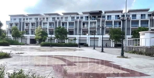 Nhà phố Đồng Nguyên, Từ Sơn, Bắc Ninh 101,6m² giá 8 tỷ - Nhà đẹp, full nội thất, view công viên