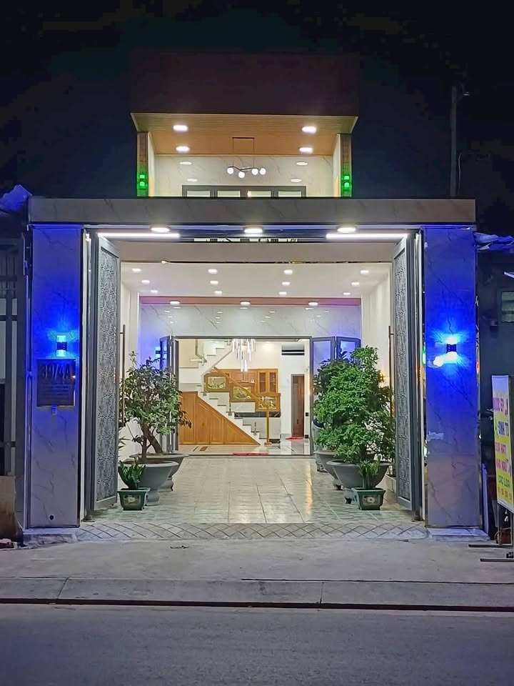 Nhà mặt tiền Trần Văn Mười, Xuân Thới Đông 158m² giá 12 tỷ - Kinh doanh sầm uất!