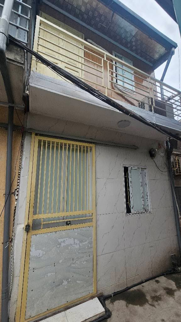 Nhà 2 tầng Lĩnh Nam 24m² giá 1.5 tỷ - View sân bóng tuyệt đẹp!