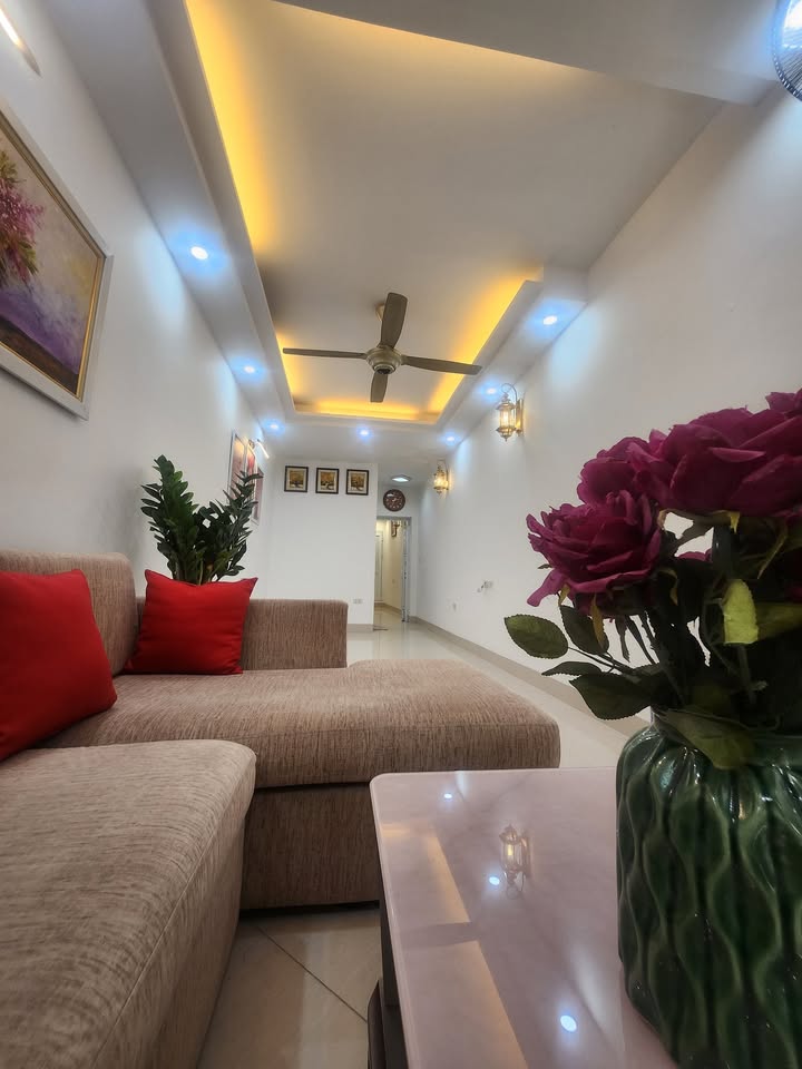 Căn hộ Tập thể tầng 2 Bạch Đằng 82m² giá 3 tỷ - Không gian thoáng đãng, gần Time City!