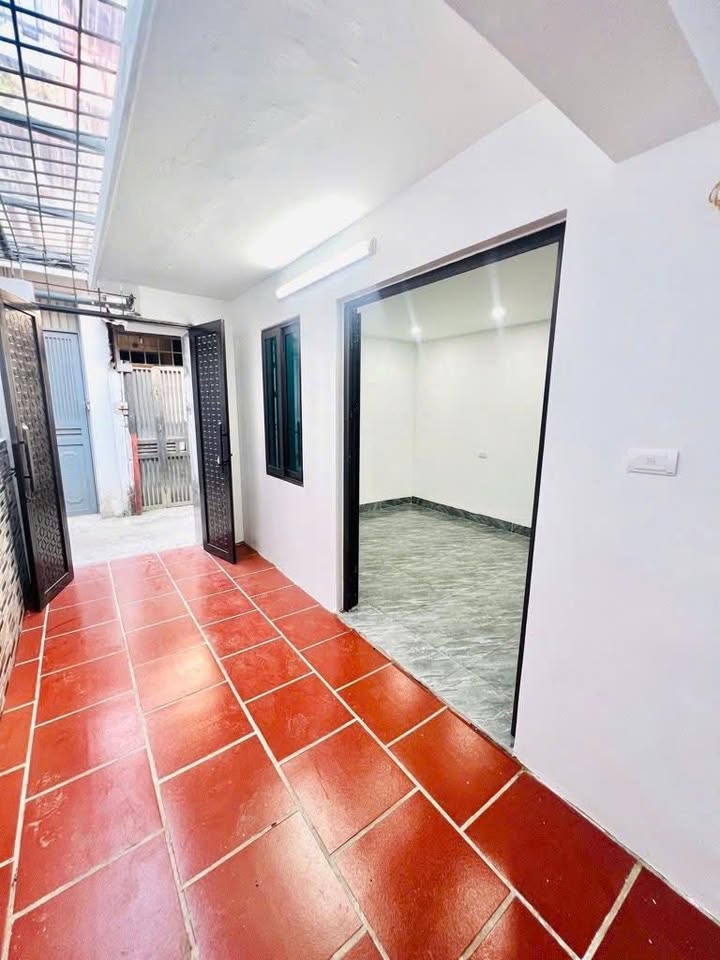 Căn hộ Tập thể tầng 1 Mai Động 48m² giá 2.98 tỷ - Vị trí đẹp, thiết kế hợp lý!