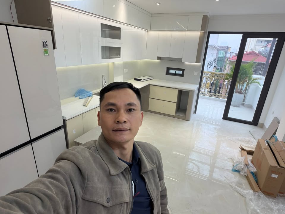 Bán gấp FrontHouse Trần Quốc Hoàn 50m² giá 21 tỷ - Vị trí kim cương, đầu tư sinh lời!