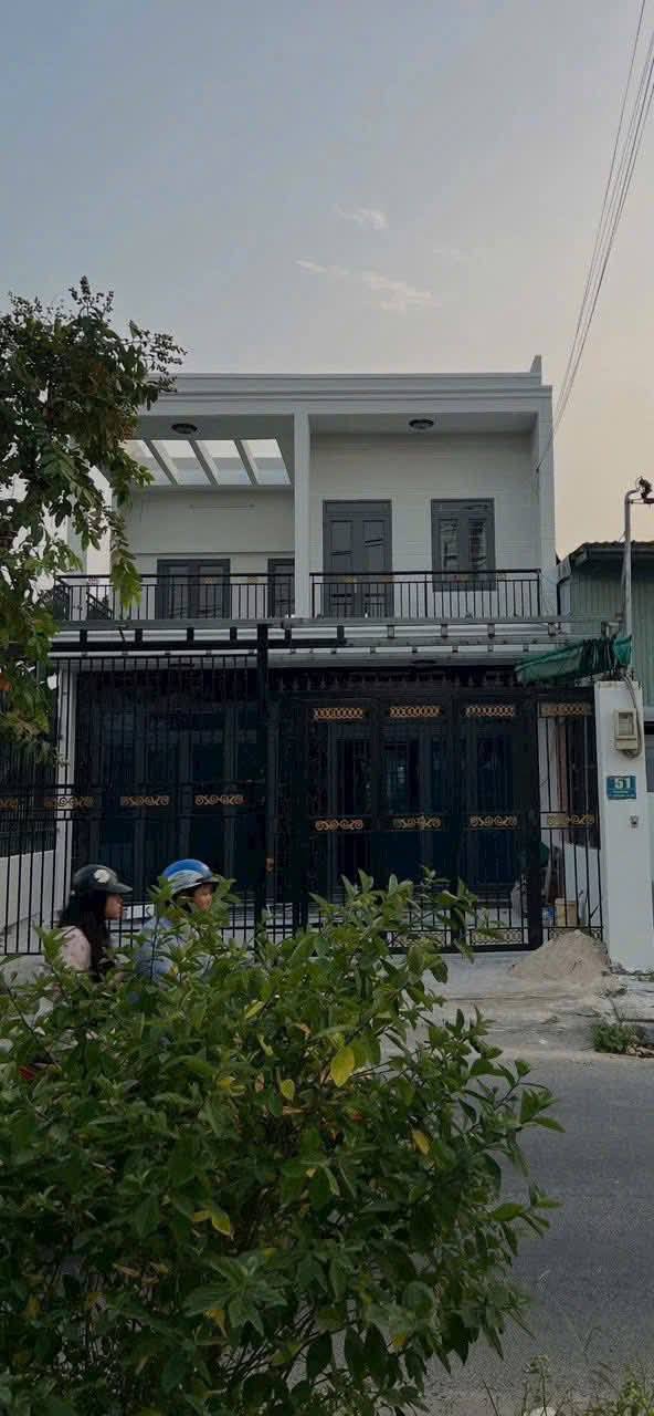 Bán nhà mặt tiền đường Nguyễn Thị Thử, Hóc Môn 144m² giá 7 tỷ - Kinh doanh sầm uất!