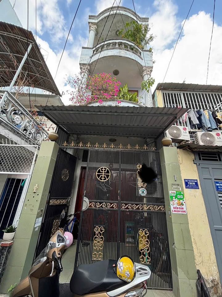 Nhà 3 tầng hẻm xe hơi Thống Nhất, P.11, Gò Vấp 4.6 tỷ - Khu dân cư an ninh, tiện ích đầy đủ!