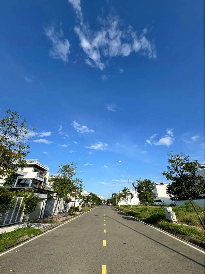 Biệt thự Townhouse KĐT Mỹ Gia 200m² giá 12 tỷ - Lô sạch hướng Đông Nam, đầu tư sinh lời!