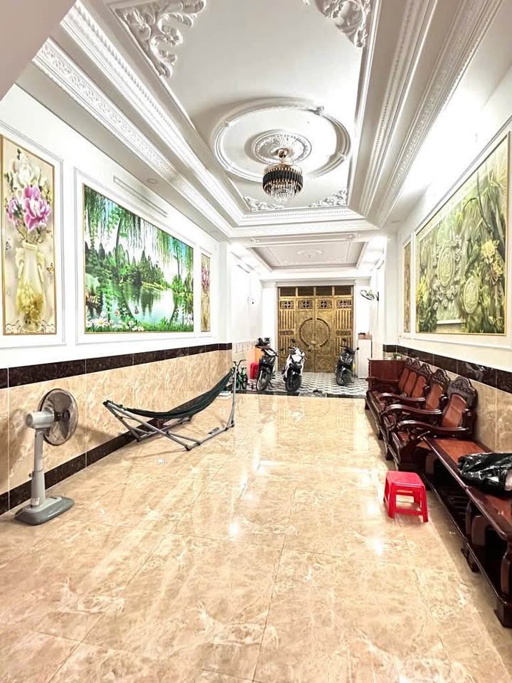 Nhà mặt tiền Trần Thị Hè, Quận 12, 79.4m² giá 8.2 tỷ - Thiết kế hiện đại, kinh doanh thuận lợi!