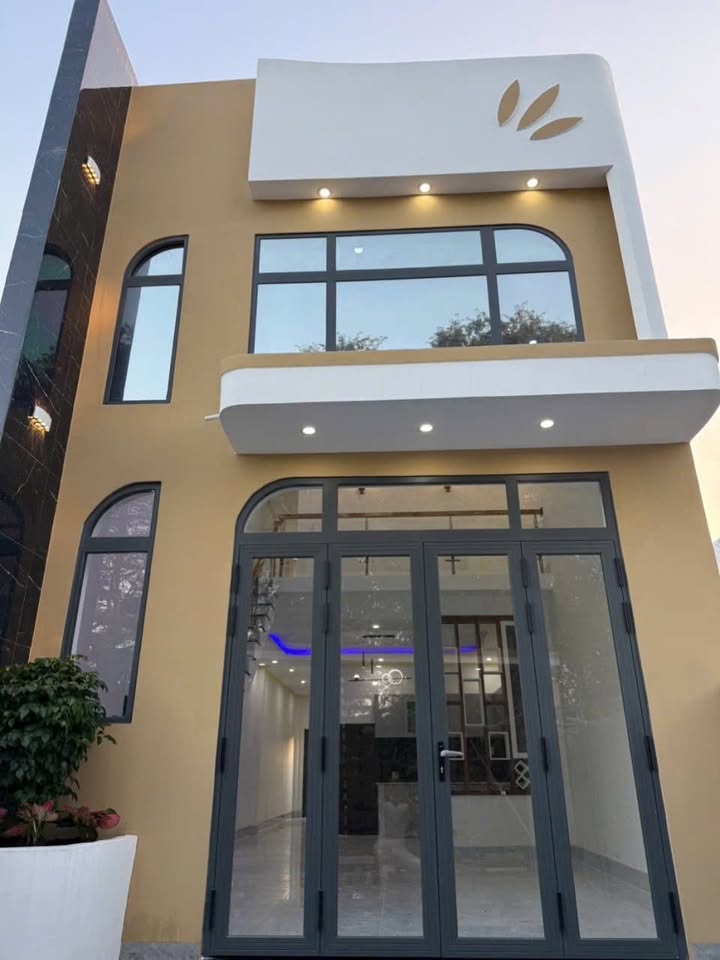 Nhà gác lửng An Viễn 100m² giá 1.6 tỷ - Mặt tiền nhựa thuận tiện kinh doanh!