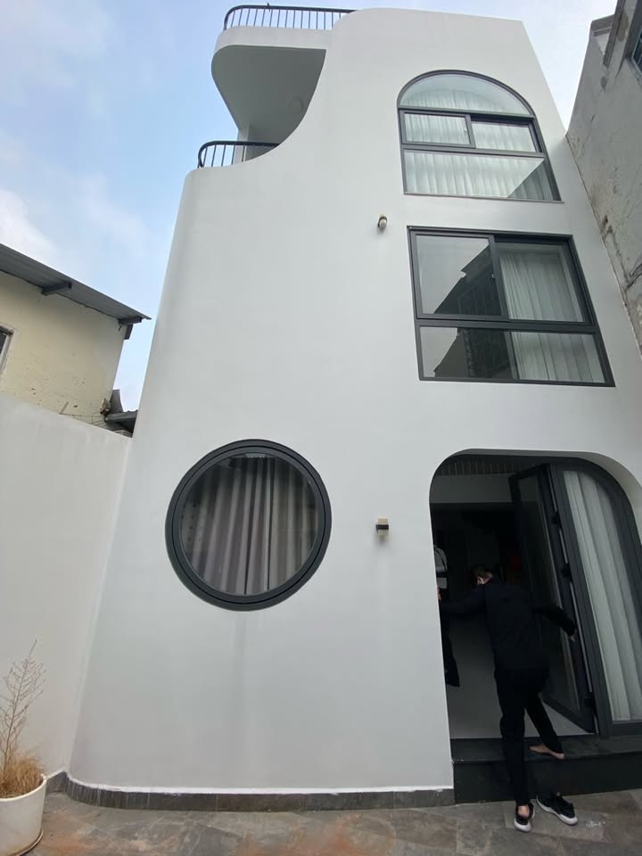 FrontHouse 3 tầng tại Bình Thạnh 70.2m² giá 7.5 tỷ - Dòng tiền mạnh cho Spa/Clinic!