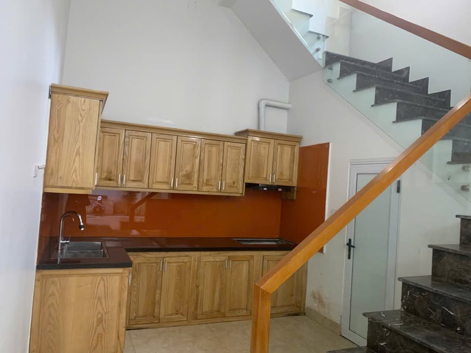 Nhà 2 tầng đường Tống Duy Tân 48m² giá 3.16 tỷ - Vị trí đắc địa hiếm có!