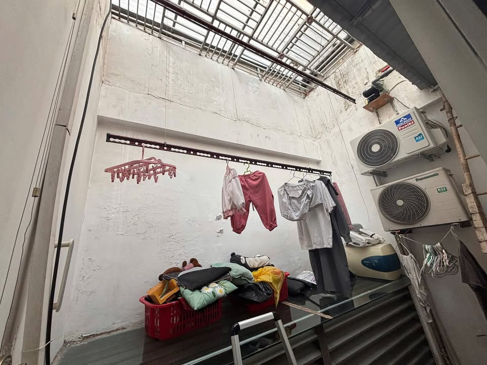 Nhà cho thuê tại Ngõ xx Hoàng Cầu, Đống Đa, Hà Nội 50m² - Không gian sống tiện nghi, thích hợp làm văn phòng!